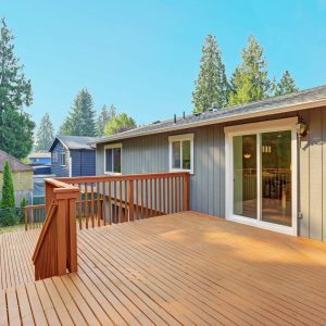 How can I balance functionality and aesthetics when designing a deck? - faq - Bright Habitats